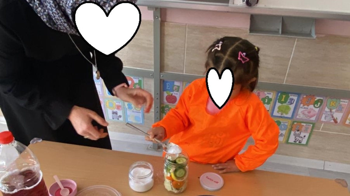 Aile Katılım Etkinliği – Turşu Kurma